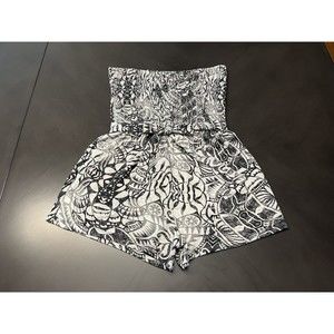 Mudd romper shorts smocked large black multi